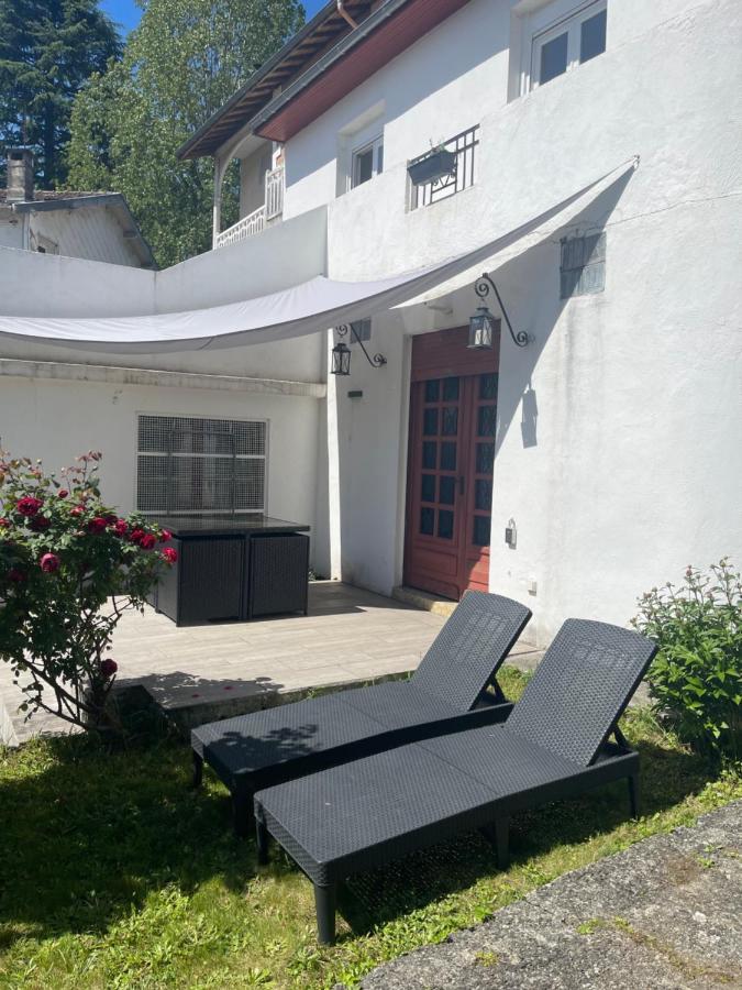 Studio 35M2 Terrasse Et Jardin Quartier Calme Au Centre Ville De Lourdes Luaran gambar