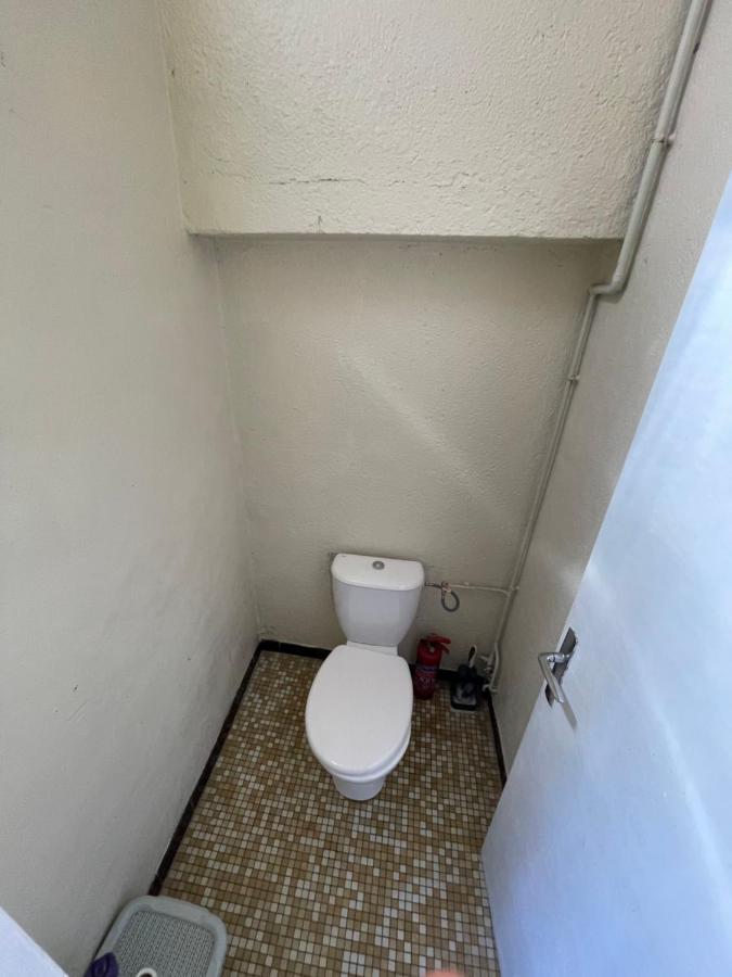 Studio 35M2 Terrasse Et Jardin Quartier Calme Au Centre Ville De Lourdes Luaran gambar
